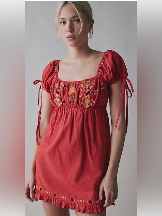 Kimchi Blue Dresses & Skirts - Urban Outfitters Boho Kimchi Blue Coral Red Embroidered Mini Dress Festival